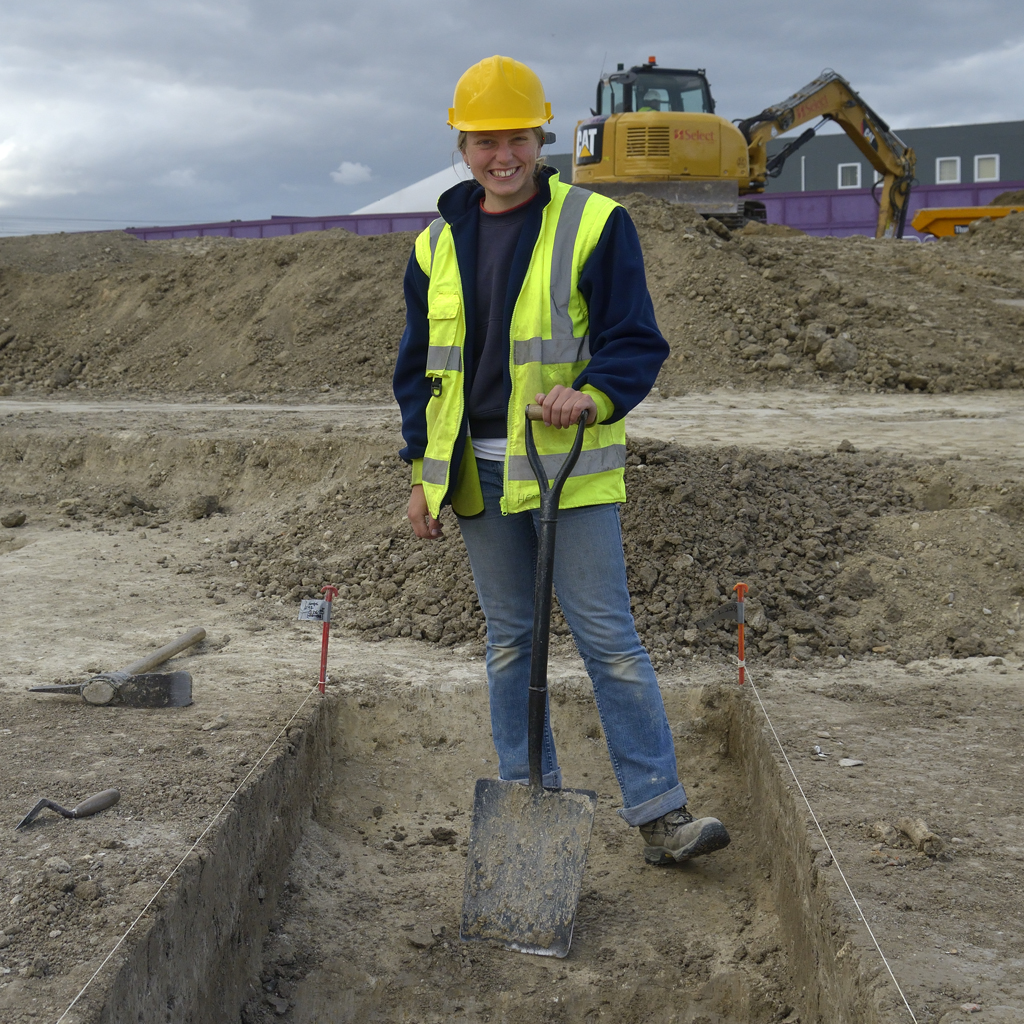ArchDiggersWeb's tweet image. Portraits from 2004-2016 from various sites in the Addenbrookes area - report on excavations &quot;Cattle, community and place: the archaeology of the Cambridge Biomedical Campus&quot; at repository.cam.ac.uk/collections/53… - more pics at facebook.com/Archdiggers
