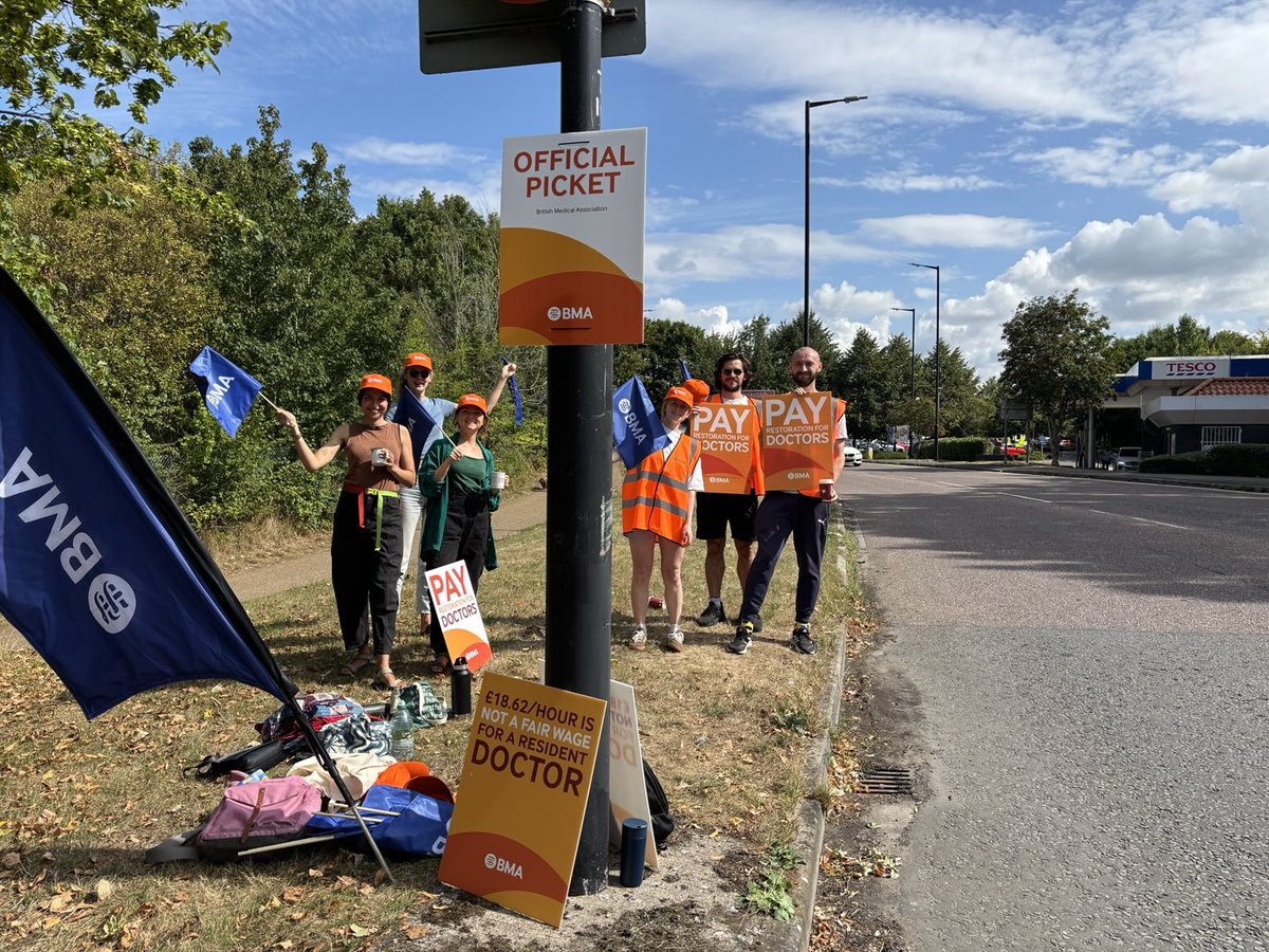 BMA South West (@southwestbma) on Twitter photo Picket at Callington Road in Bristol today - the fight continues <a href="/BMASevernRRDC/">Severn Resident Doctors</a> <a href="/BMAResidents/">Resident Doctors</a> Picket at Callington Road in Bristol today - the fight continues <a href="/BMASevernRRDC/">Severn Resident Doctors</a> <a href="/BMAResidents/">Resident Doctors</a>