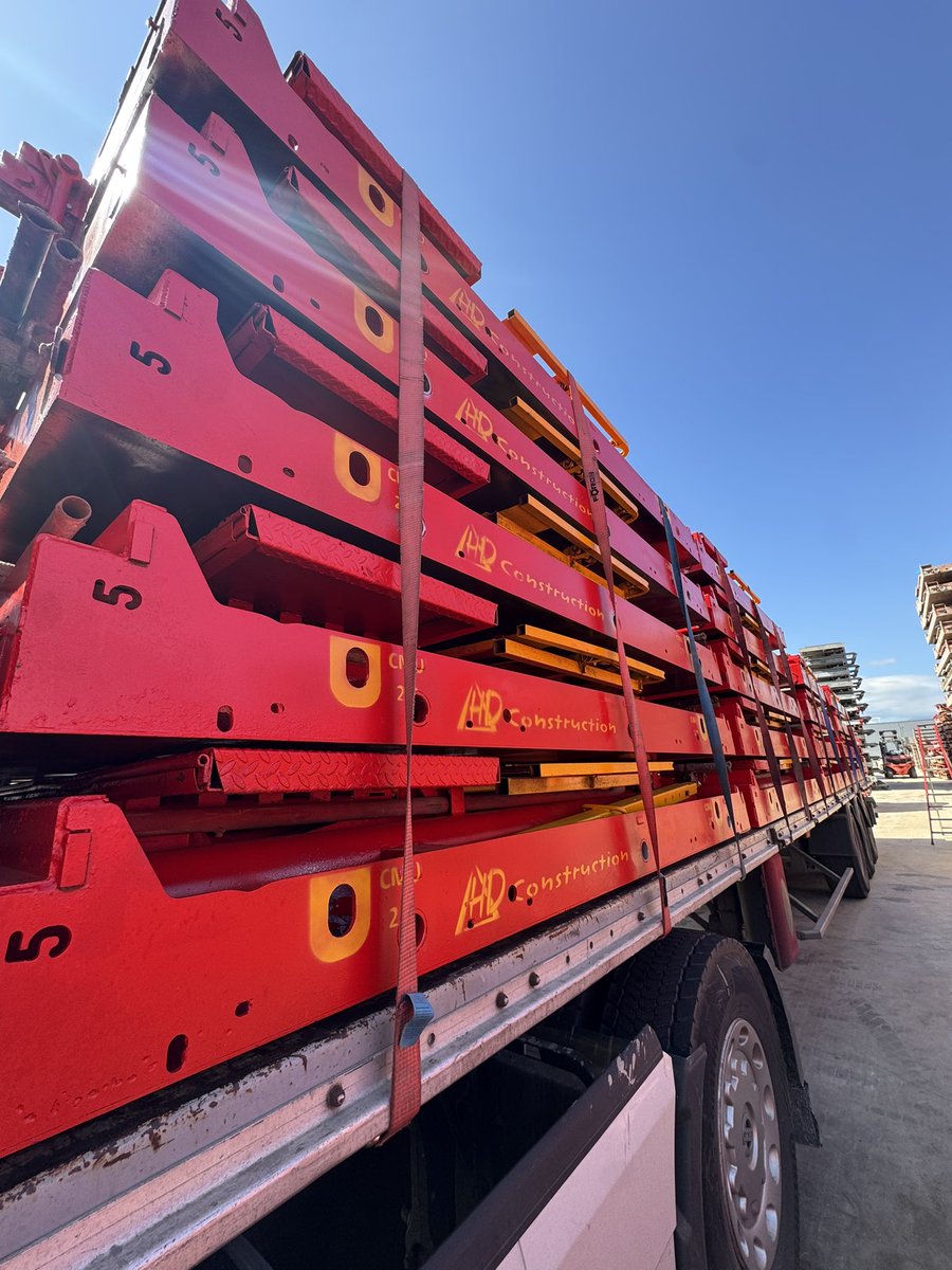 Reconditionnement de banches pour la Bretagne 

#Ilonmateriel #banche #sécurité #beton #chantier #batiment #btp #construction #coffrage #voile #kalıp #materielbtp #grosoeuvre #grue #perpignan #formwork #bretagne