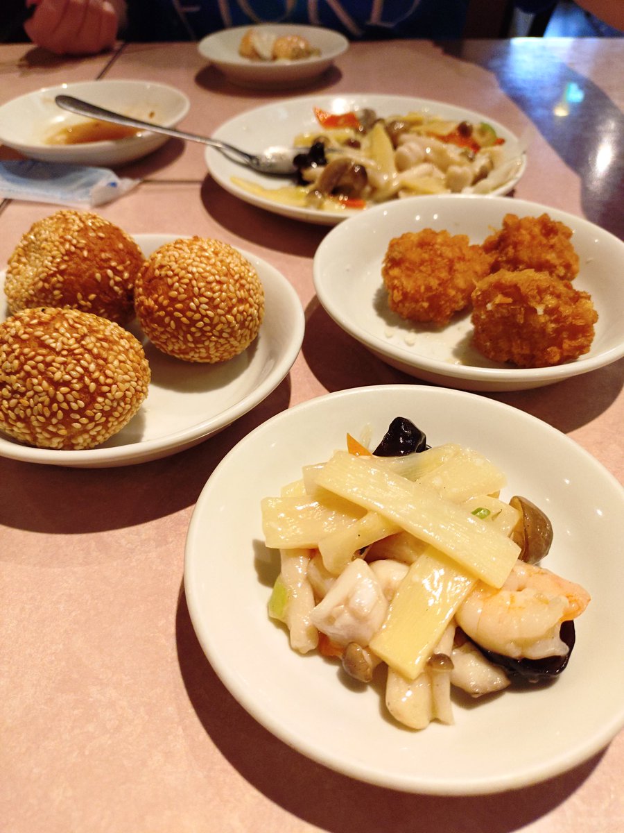 susamistreet2's tweet image. 中華街でチャイ飲んで
たらふく食べて
見てきたよ(・∀・)
ライブビューイングも(*´ω｀*)