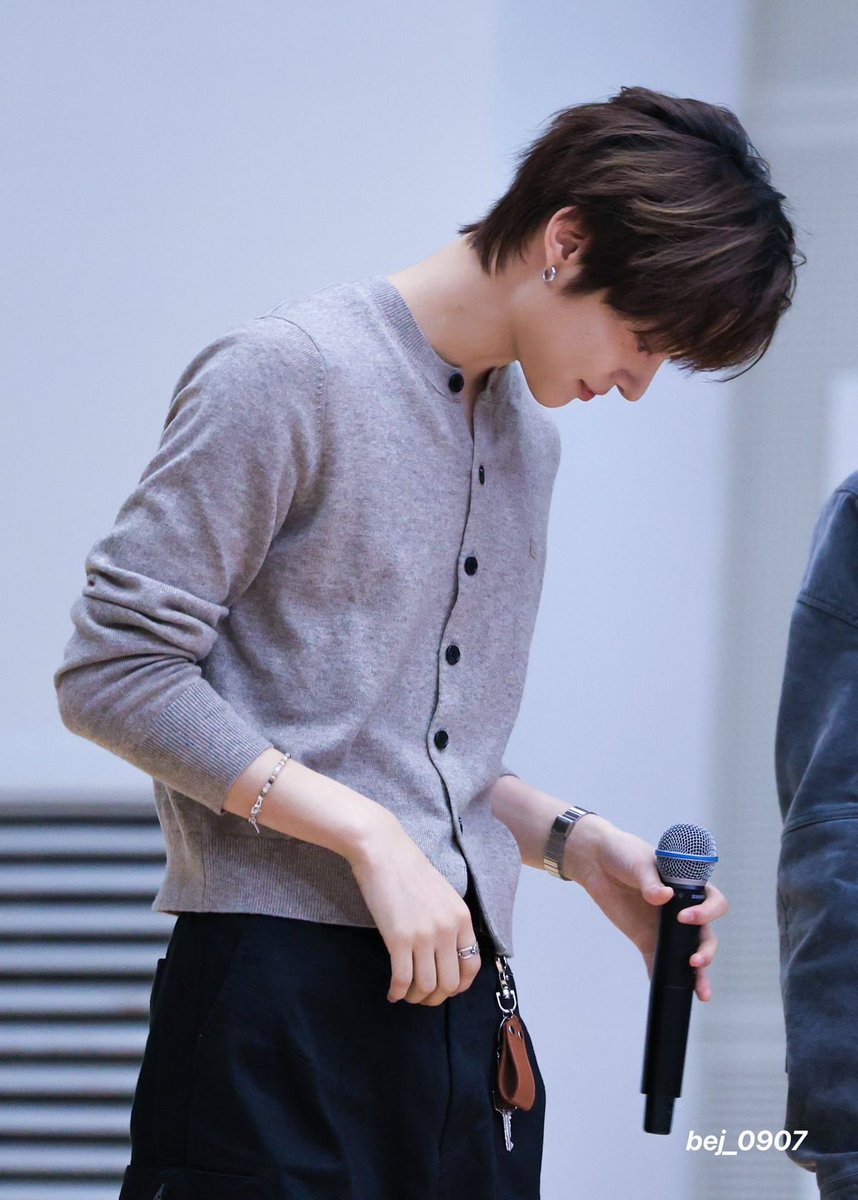 ntnjsgn's tweet image. 이 날은 진짜 뭐엿을까.......