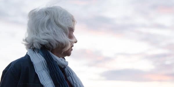 Leer meer over posttraumatische stress bij mensen met dementie en hoe je als professional passende interventies kunt inzetten. Voor meer informatie bekijk onze website. #dementie #trauma #zorgprofessionals

leidscongresbureau.nl/events/webinar…