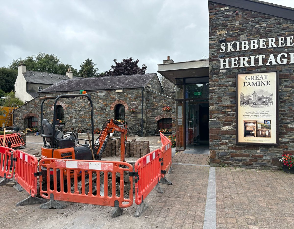 We are open despite the ongoing improvement works in our Courtyard, please come in for a warm welcome!
#skibbereen