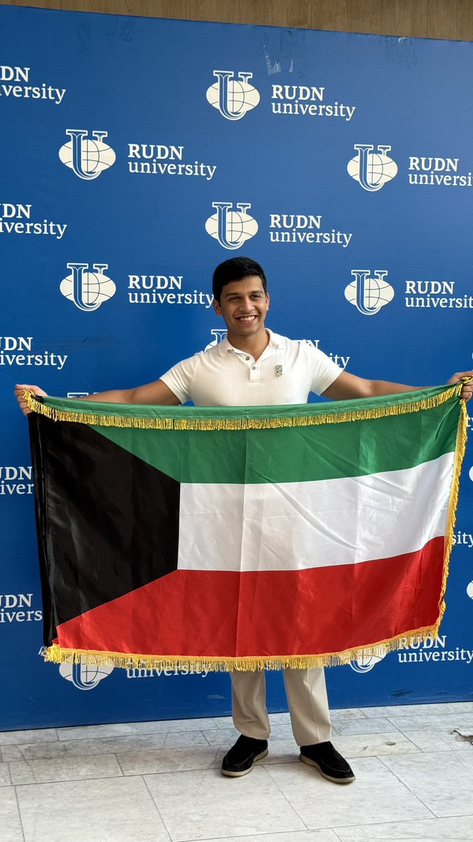 الحمد لله، تم ترشيحي لتمثيل جامعة الكويت ومجلس التعاون الخليجي في زيارة رسمية إلى جمهورية روسيا ، موسكو .