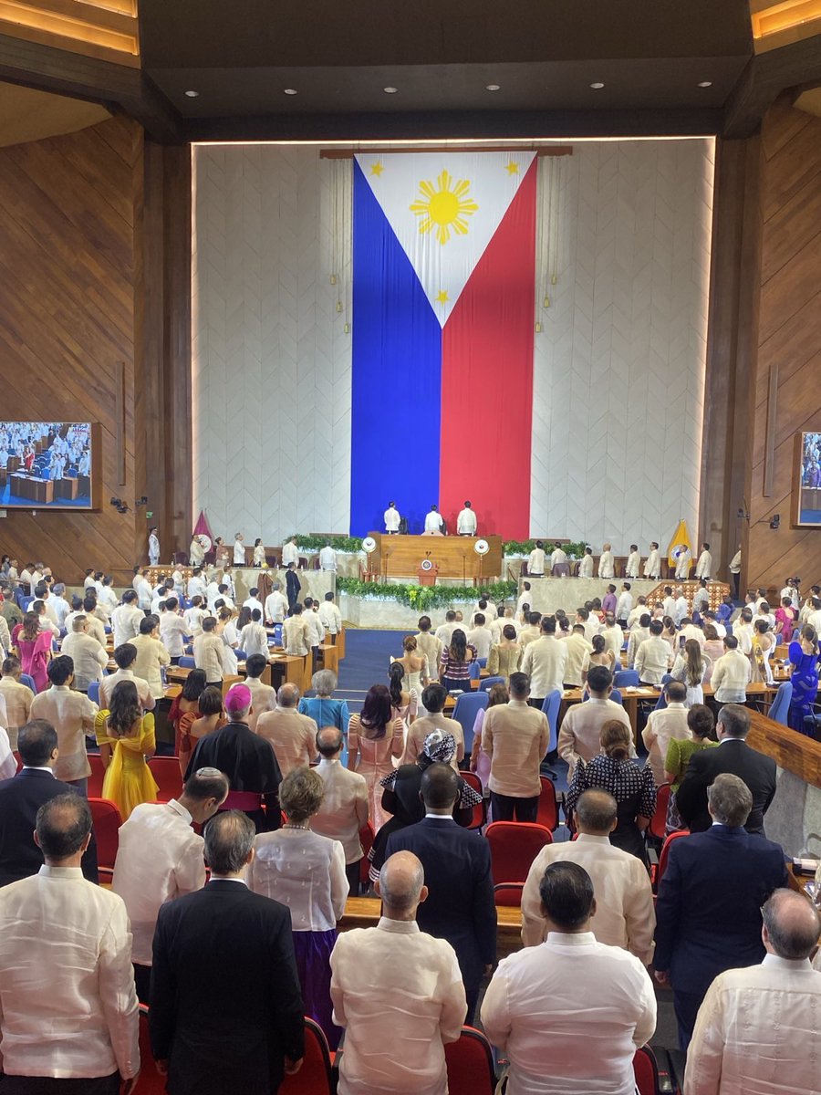 Honoured to attend the opening of the 20th Philippine Senate and the #SONA2025. The EU supports the Philippines in upholding democracy, the rule of law, and human rights - the foundations of our enduring partnership and shared values. 🇪🇺🇵🇭
