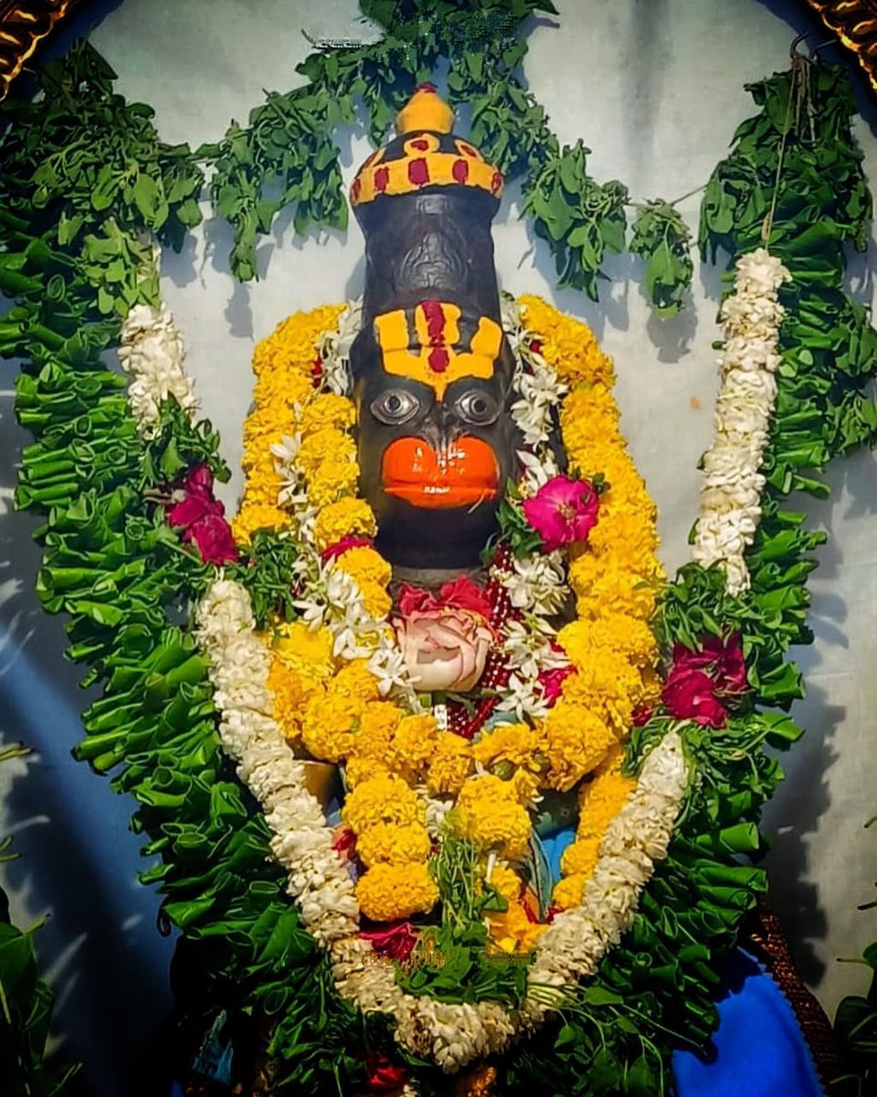 भूत पिशाच निकट नहीं आवे महावीर जब नाम सुनाओ 

जय श्री राम 🚩🙏