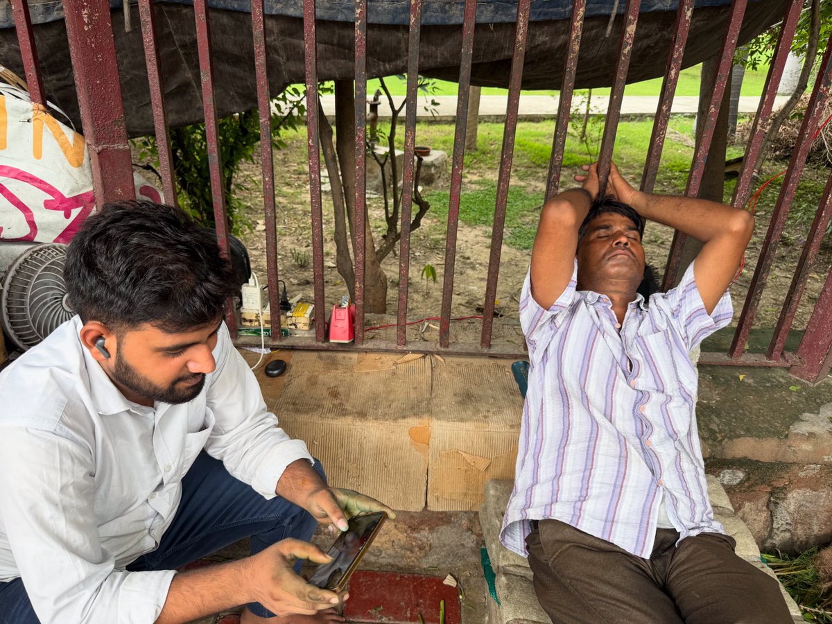 thedelhiwalla's tweet image. been there done that… siesta &amp;amp; scrolling