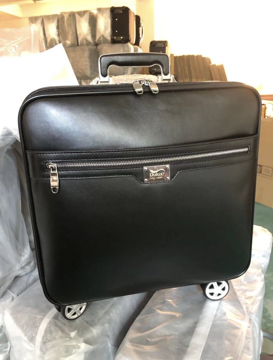 SimabelProcure's tweet image. Day 16 of #120DaysChallenge

Branded Pilot Boxes for Dulux!

Custom designed for durability, functionality, and full brand impact.

One more done. 104 to go!
#SimabelProcurement #BrandedBoxes #CorporateBranding #ProcurementExperts #Dulux #DoneAndDusted