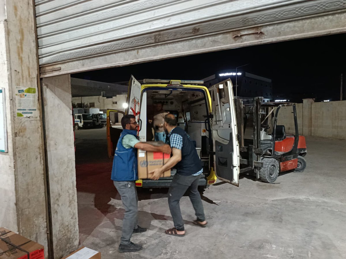 WHOSyria's tweet image. Following the recent blasts in Idlib, @WHO delivered 24 trauma kits in 24 hrs with the Health Directorate & partners – enough for 200+ surgeries.
Thanks to @eu_echo for enabling this rapid response with essential drugs, anesthesia, transfusion & surgical supplies.