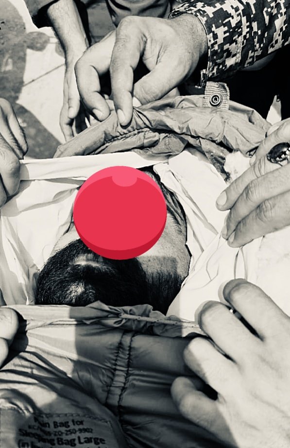 ApkaUmar's tweet image. Captain Farooq embraced shahadat due to sudden cardiac arrest during his operational activities.
May Allah bless the departed soul,Ameen.
He has two sons 💔