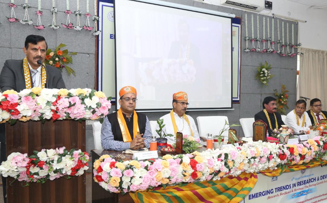 #Startups can contribute in a big way to boost up our economy in our journey towards #Vikasit_Bharat . 
Had the opportunity to participate in International Conference on #Entrepreneurship_recently .