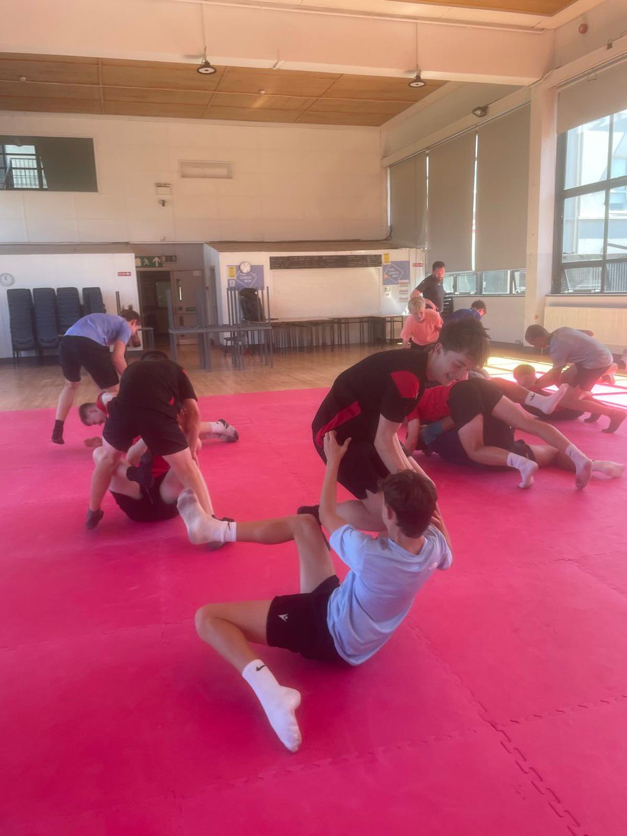 A brilliant few weeks of July summer training for our SCT, JCT &amp; 2nd Years 💪 2 weekly gym &amp; pitch sessions &amp; Friday high-performance sessions: 🥊 Boxing | 🥋 BJJ | 🥗 Nutrition | 👨‍🍳 Cooking | 🧠 Culture | 🧘 Recovery | 📺 Video Analysis. Standards are set for the season ahead!