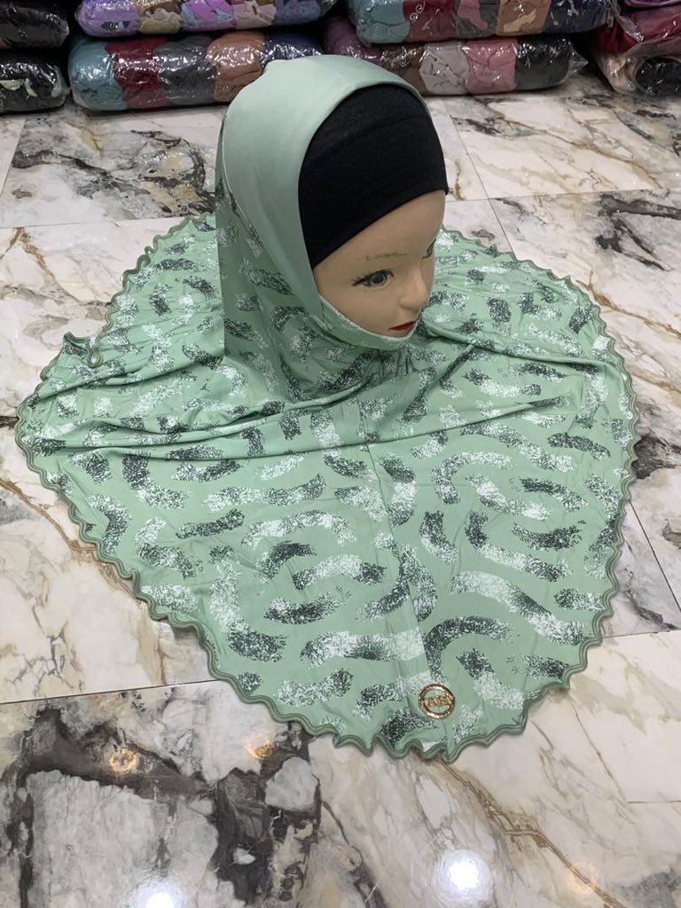 Misskubraa1's tweet image. Anabia Hijab Multicolor with stones
Size: Large size
Price: 12K
Location: Kano
We deliver Nationwide
Retweet Fisabilillah ๐