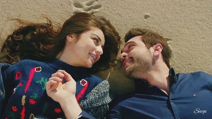 میں نے صدیوں گزارنا ہے تمھیں ، تم میرا آخری زمانہ ہو ۔ 🫀😍🫶