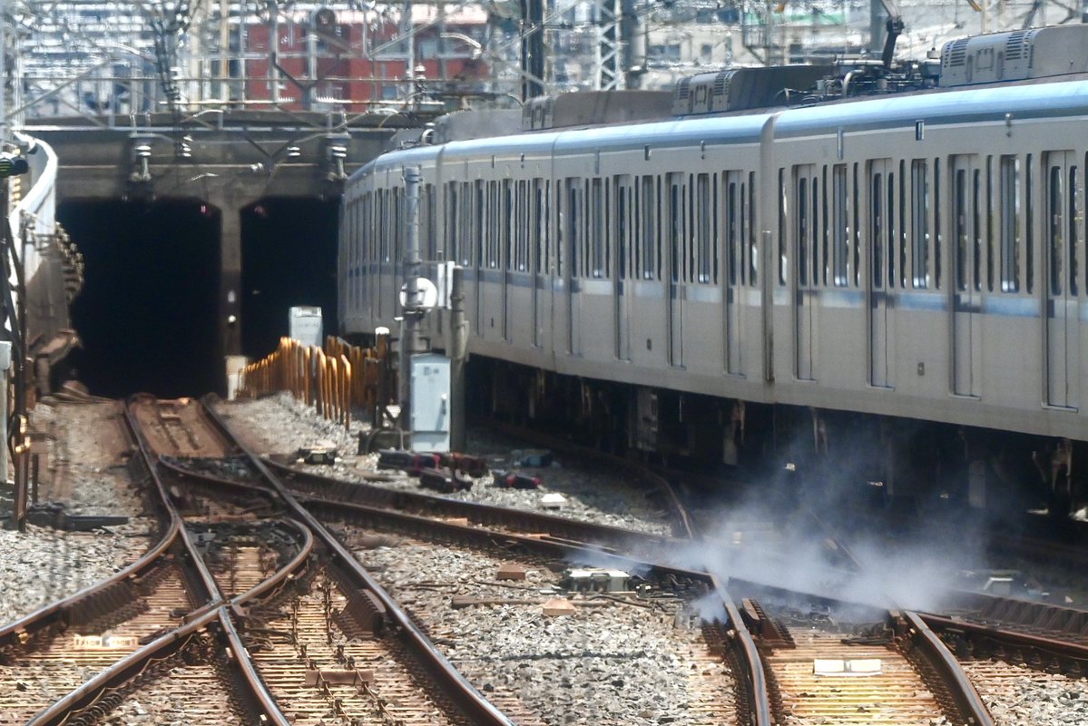 hatolier_camera's tweet image. 中野駅の「夏の風物詩」いつ見ても派手に巻き起こっているな。