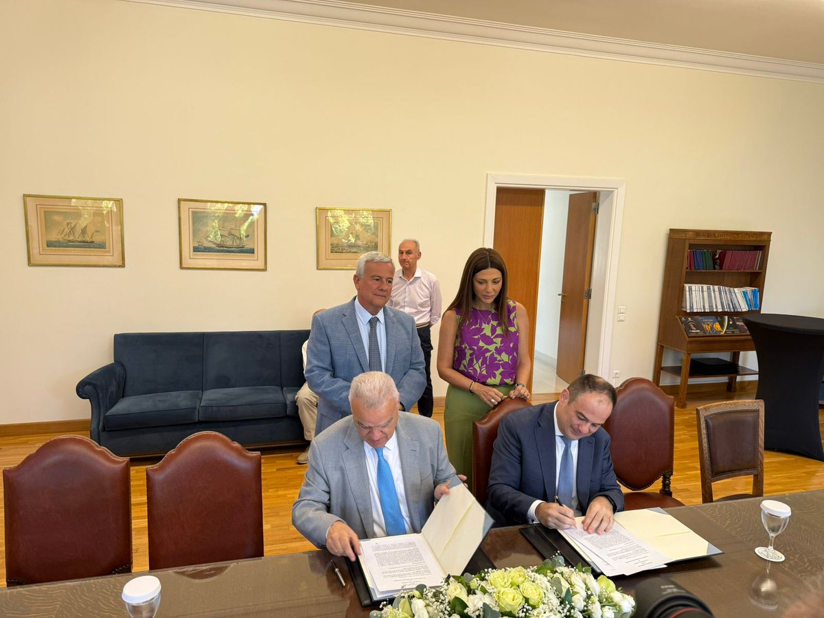 🔵 Με πρωτοβουλία της Υπουργού Παιδείας, Θρησκευμάτων και Αθλητισμού, Sofia Zacharaki, από την Πέμπτη 24/07/2025, το Ινστιτούτο Εκπαιδευτικής Πολιτικής ξεκίνησε μια στρατηγική συνεργασία με το Ίδρυμα Ευγενίδου / Eugenides Foundation.
Μια συνεργασία με πυξίδα το μέλλον!
Για