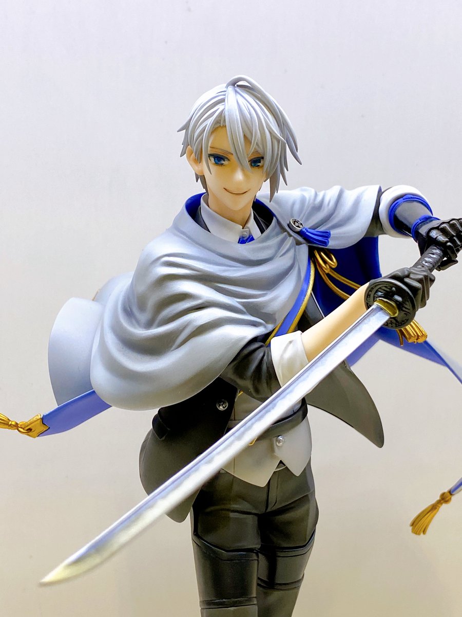 seijyo_r's tweet image. ワンフェスで今作る時間ないでしょ
溜め込んでいるでしょ!(ドラゴンや蛍丸作りかけでストップしてるし😰)で
長義さん諦めましたが素敵でした
あのマントの翻りの形状堪らん✨
良いモノ見せて頂きました