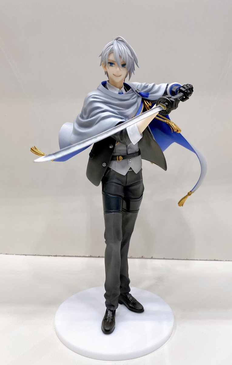 seijyo_r's tweet image. ワンフェスで今作る時間ないでしょ
溜め込んでいるでしょ!(ドラゴンや蛍丸作りかけでストップしてるし😰)で
長義さん諦めましたが素敵でした
あのマントの翻りの形状堪らん✨
良いモノ見せて頂きました