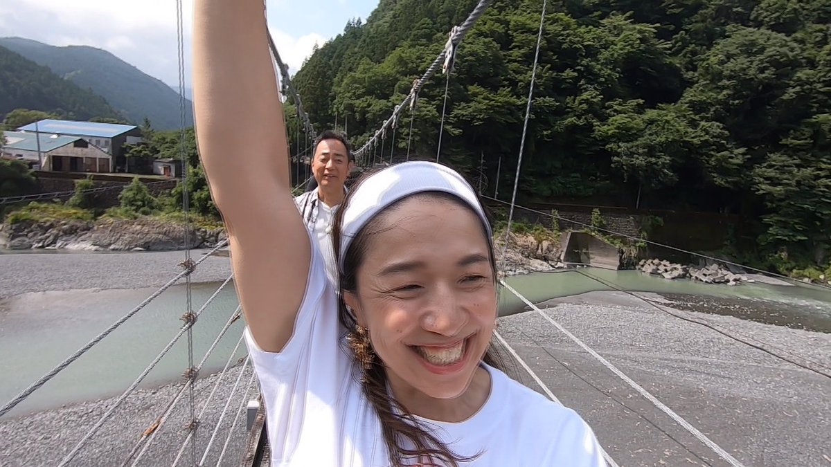 SDT_marugoto's tweet image. あす7/29(火）は    
#仰天パワーチャージ🤼‍♂️ 

涼しい～‼夏の奥大井で感動ツアー😂
絶景トロッコ列車＆つり橋の先にピザ!?🍕

気合い用意できてますか💪
お楽しみに✨

📢仰天パワーチャージ&amp;amp;ペコリーノは、Huluで見逃し配信をしています！詳しくは、まるごとHPへ💻

#まるごと