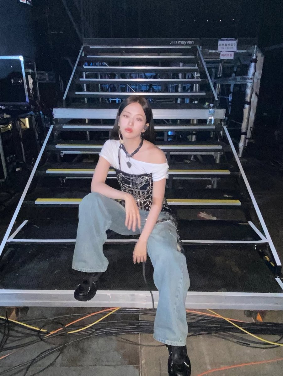 iveonic's tweet image. OH YES HI HELLO MAAM