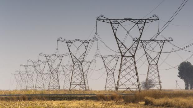 ZvikoJuma2303's tweet image. Great news for Zimbabwe. 

Improved power supply thanks to govt &amp;amp; private sector investments, plus rising Kariba Dam water levels (now 22% up). Load shedding eased for businesses, and homes have affordable, reliable energy. Hwange led Q1 generation with 69.2%. 
#PowerGeneration