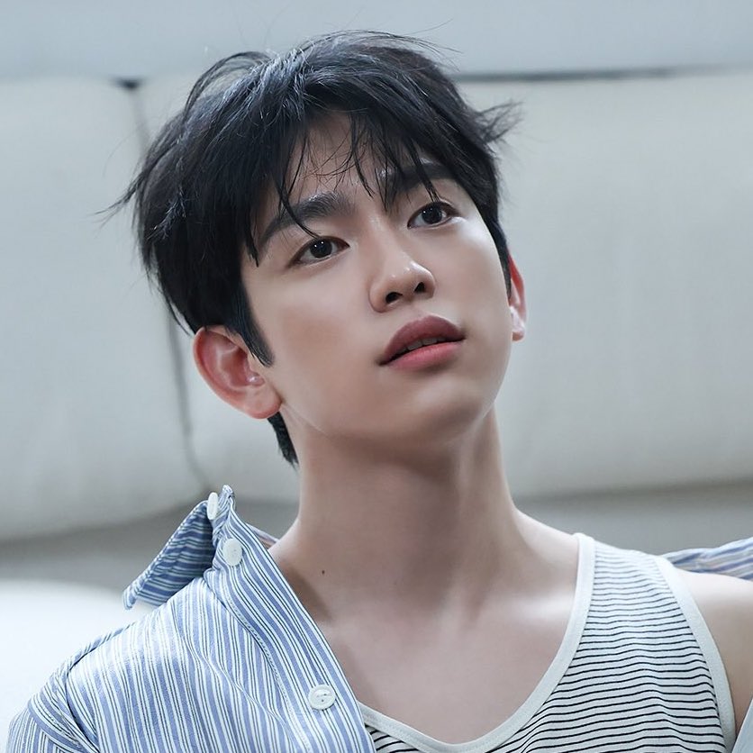 2ndstep_'s tweet image. 미남얼굴은 각도 가라지않아 다 잘생김