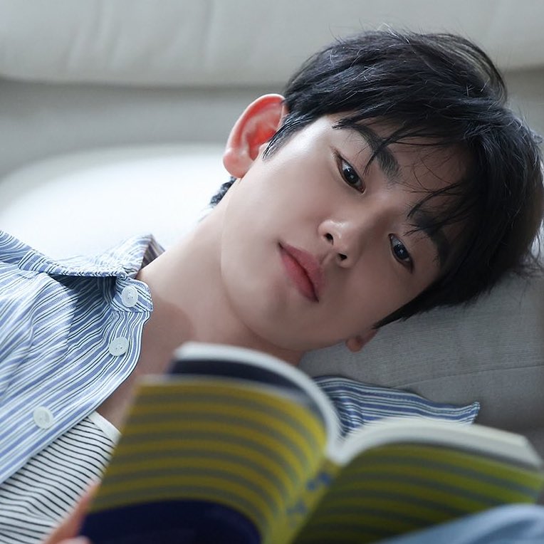 2ndstep_'s tweet image. 미남얼굴은 각도 가라지않아 다 잘생김