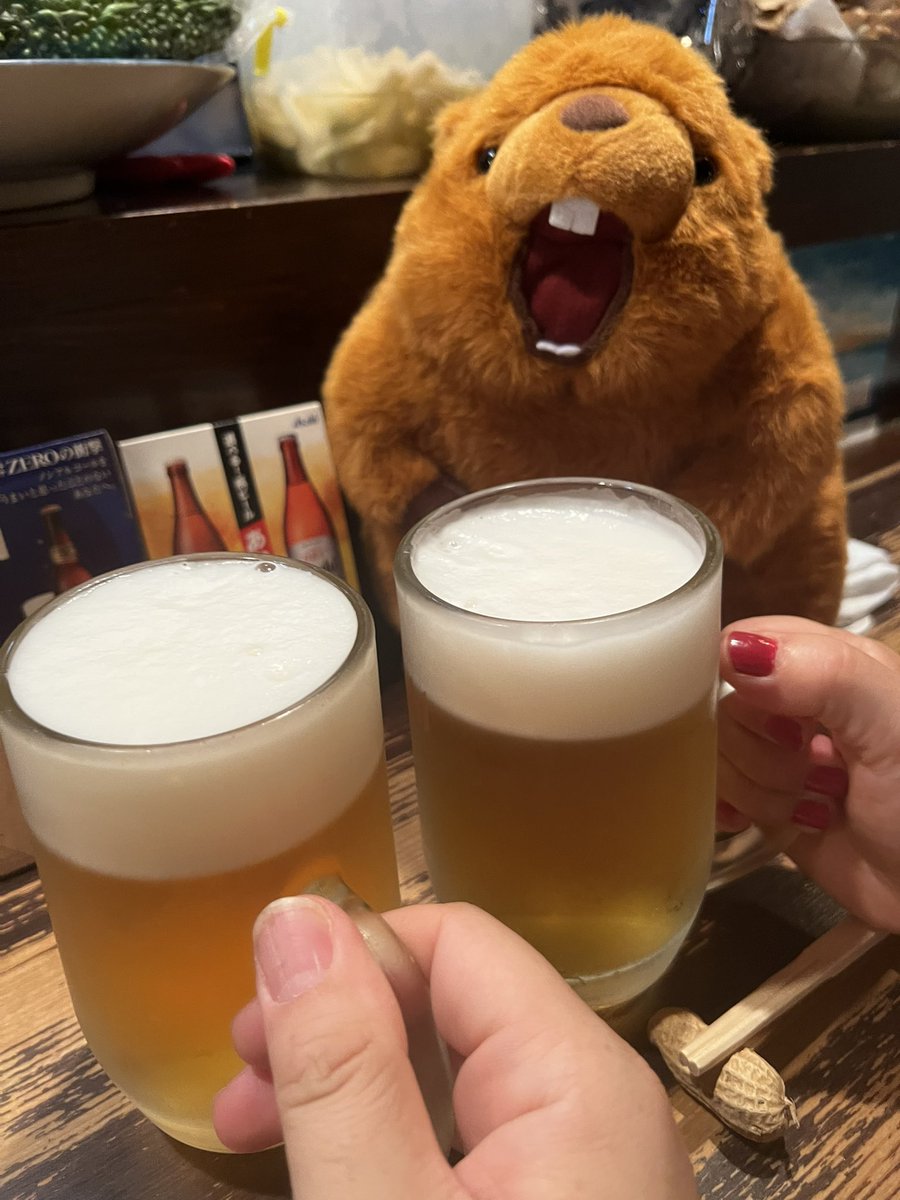 kencyoro0207's tweet image. 今日は休みだったのでクレゲもできたしリビングのフィギュアディスプレイも少しすすんだ

明日は仕事ですが気にせず乾杯します🍻