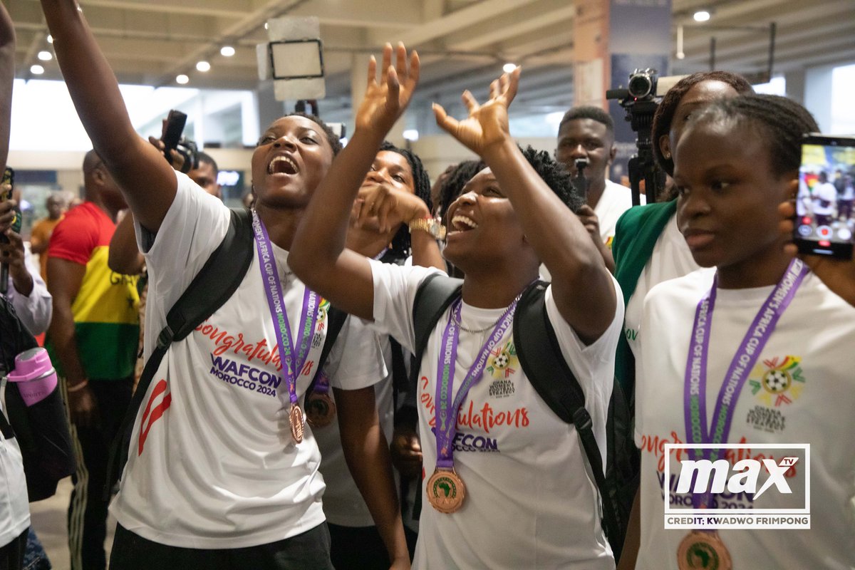 maxtvgh's tweet image. 📷 The Black Queens of Ghana arrive to joyous reception. #MaxSports