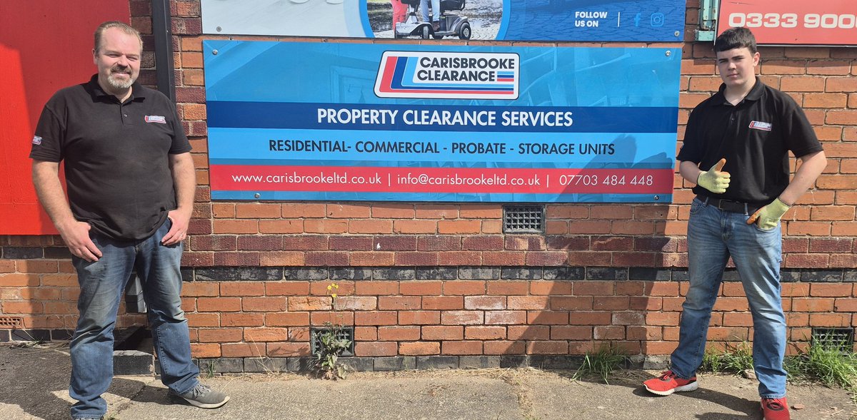 A big thank you to Chris and the team at Carisbrooke Clearance for their continued support ahead of the 2025-2026 season. 

Chris continues to champion the club and the wider community as a whole, and has been helping us to remove waste from our recent renovations. 

#UpTheTown