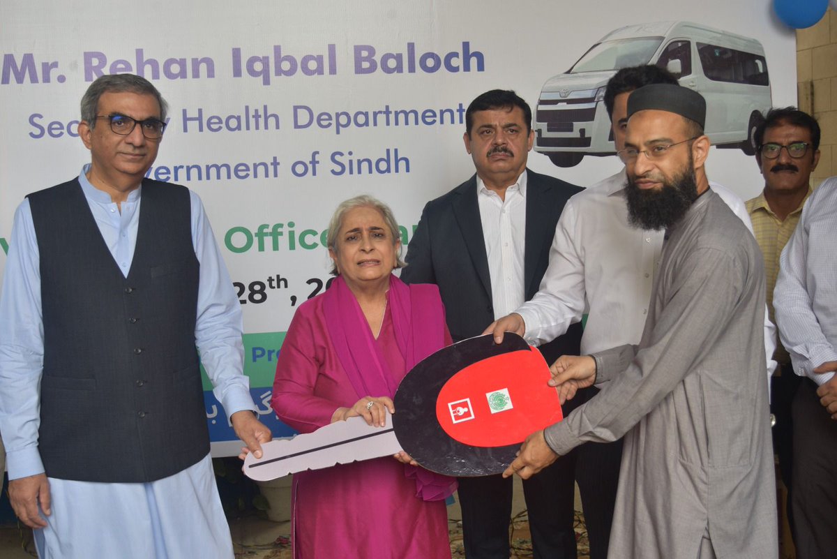 sindhinfodepart's tweet image. Sindh Health Minister Dr. @AzraPechuho Distributes Branded Mobile Vans and Motorbikes to Strengthen Routine Immunization in Sindh
In a landmark step to enhance routine immunization outreach across Sindh, Sindh Health Minister Dr. Azra Fazal Pechuho distributed branded mobile…