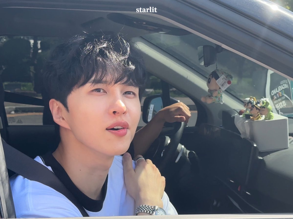 starlixxt's tweet image. 250726 여수 K-메가 아일랜드 페스티벌 퇴근길
유독 눈이 더 보석같았던 날💎
#켄 #이재환 #빅스 #KEN #VIXX
@jaehwany0406