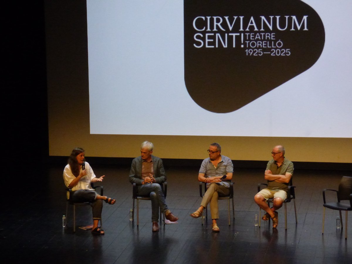 ADET (@adetcultura) on Twitter photo 🎭 Aquest cap de setmana es va presentar el monogràfic de la Festa Major de Torelló: '100 anys del @teatrecirvianum', a càrrec de Gerard Verdaguer.
📸 <a href="/settorello/">Setmanari Torelló</a> 🎭 Aquest cap de setmana es va presentar el monogràfic de la Festa Major de Torelló: '100 anys del @teatrecirvianum', a càrrec de Gerard Verdaguer.
📸 <a href="/settorello/">Setmanari Torelló</a>