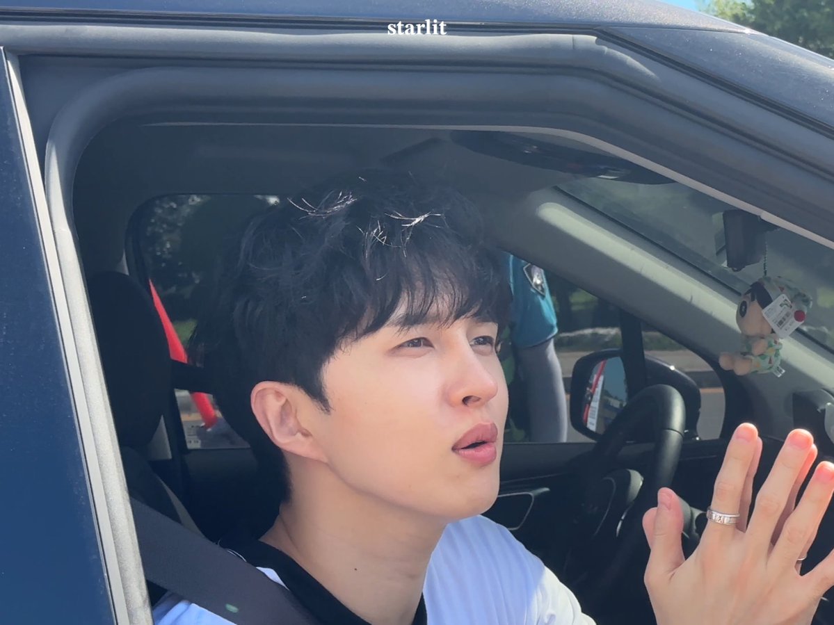 starlixxt's tweet image. 250726 여수 K-메가 아일랜드 페스티벌 퇴근길
💗
#켄 #이재환 #빅스 #KEN #VIXX
@jaehwany0406