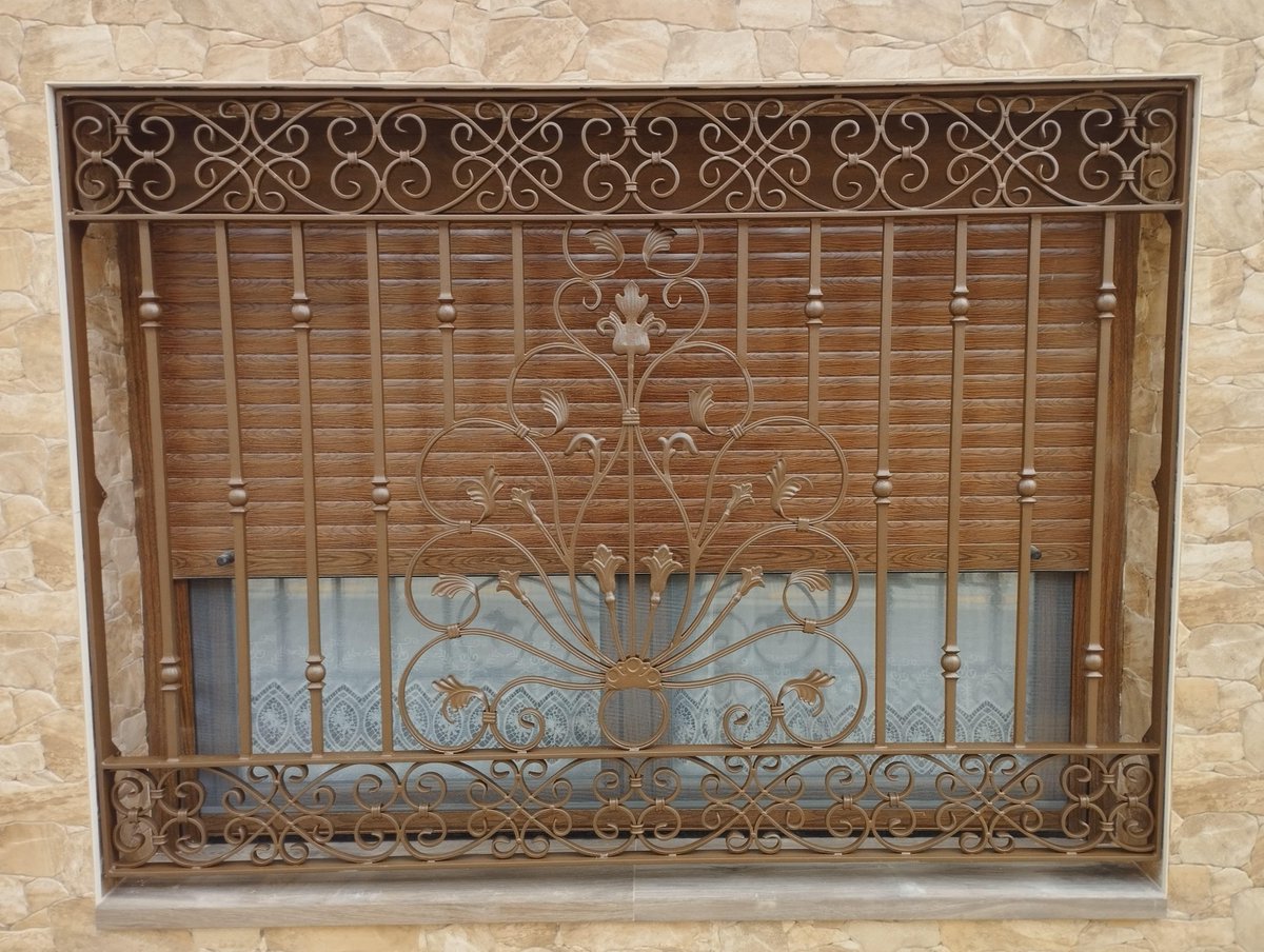 forjas2000's tweet image. El origen de Forjas 2000 está en la forja tradicional.
Esta reja artesanal para ventana combina protección, elegancia y oficio.
Porque antes de innovar, hay que honrar nuestras raíces.
#ForjaTradicional #HierroForjado #DiseñoConAlma