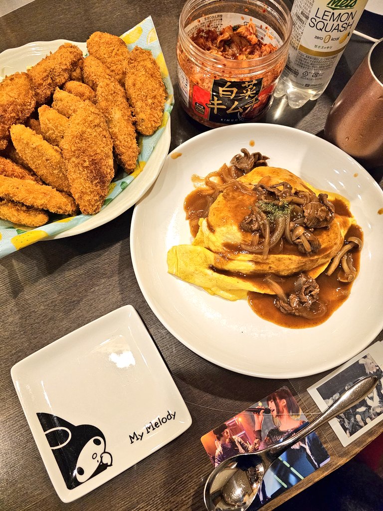 haruru3739's tweet image. 今夜は
デミグラスオムライス
白身魚のフライ
シュワシュワの飲み物

頂きまうす(春*・д・ムラ)ﾉ✨
