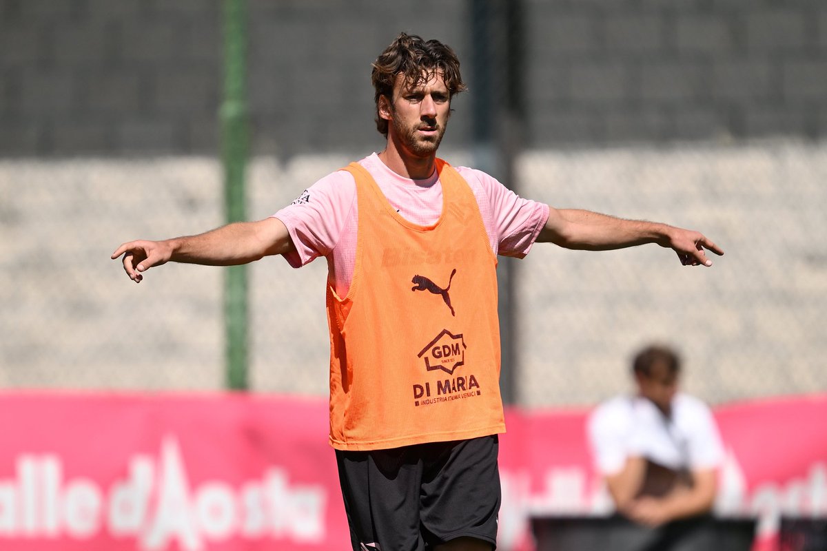 𝙁𝙞𝙧𝙨𝙩 𝙩𝙧𝙖𝙞𝙣𝙞𝙣𝙜 𝙞𝙣 𝙧𝙤𝙨𝙖𝙣𝙚𝙧𝙤 🩷🖤