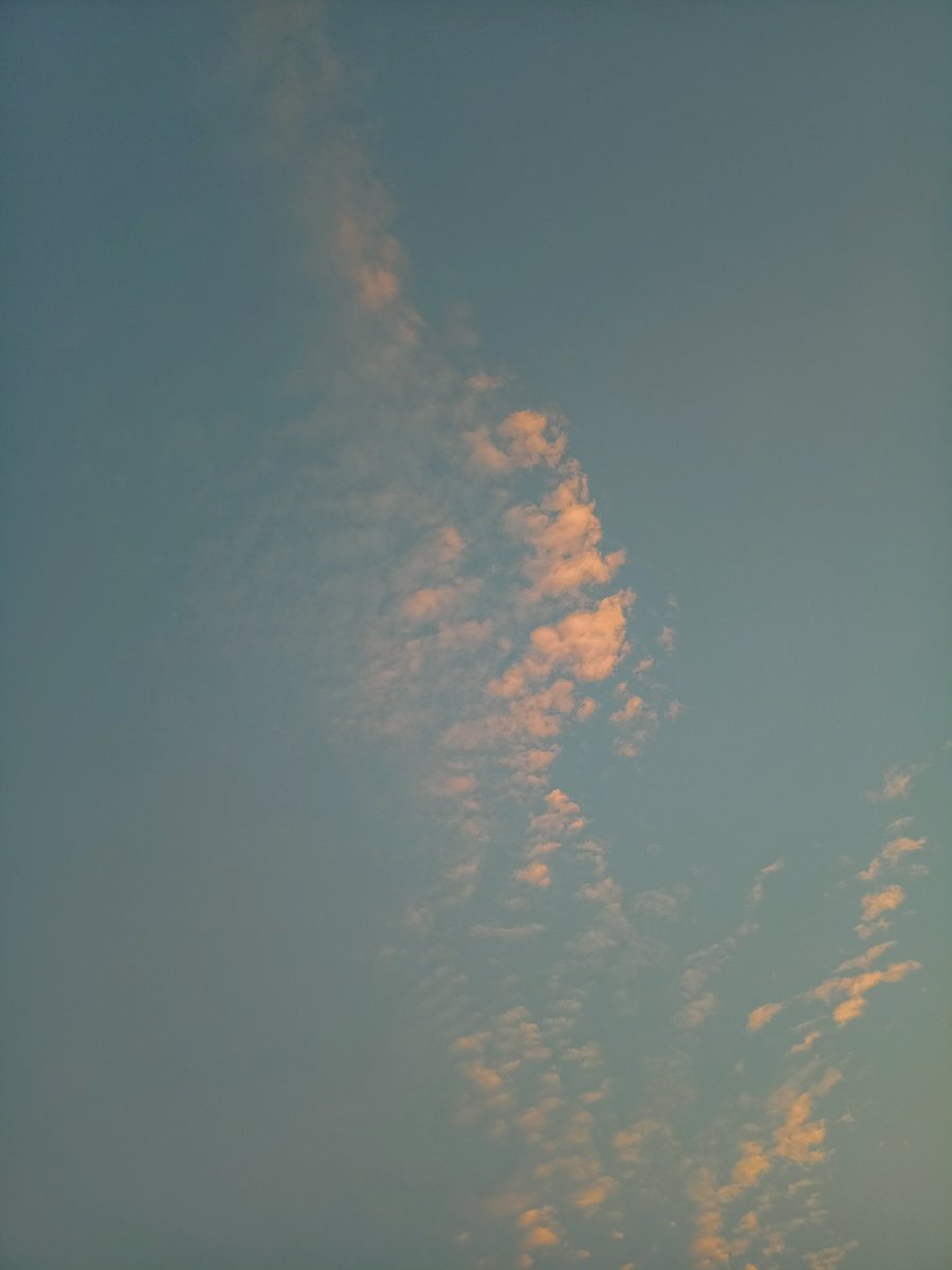arthextic's tweet image. pastel sky symphony.