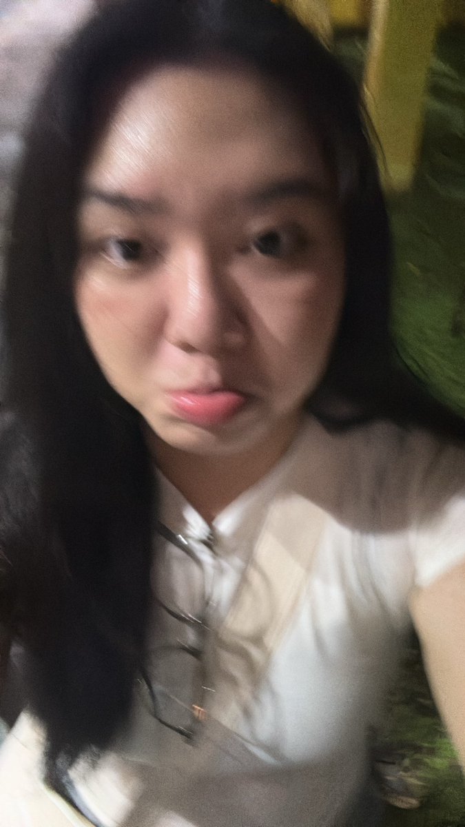 bambiebuxntf's tweet image. ((ใครเรียกอ้วนฟระ😠))
: ค้าบ ว่าไงคั้บ