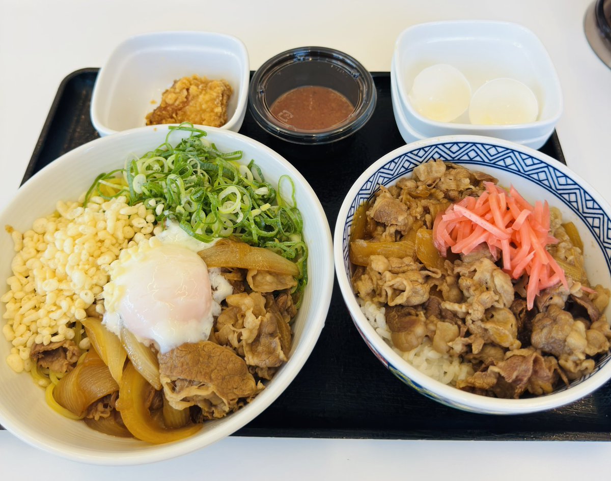 msnr723's tweet image. ランチ🍽
吉野家
牛玉スタミナまぜそば
牛丼
から揚げ
吉野家にまぜそばあるんだね
別添えのソース入れたらめっちゃパンチあって美味かった
#吉野家
#牛玉スタミナまぜそば
#牛丼
#から揚げ