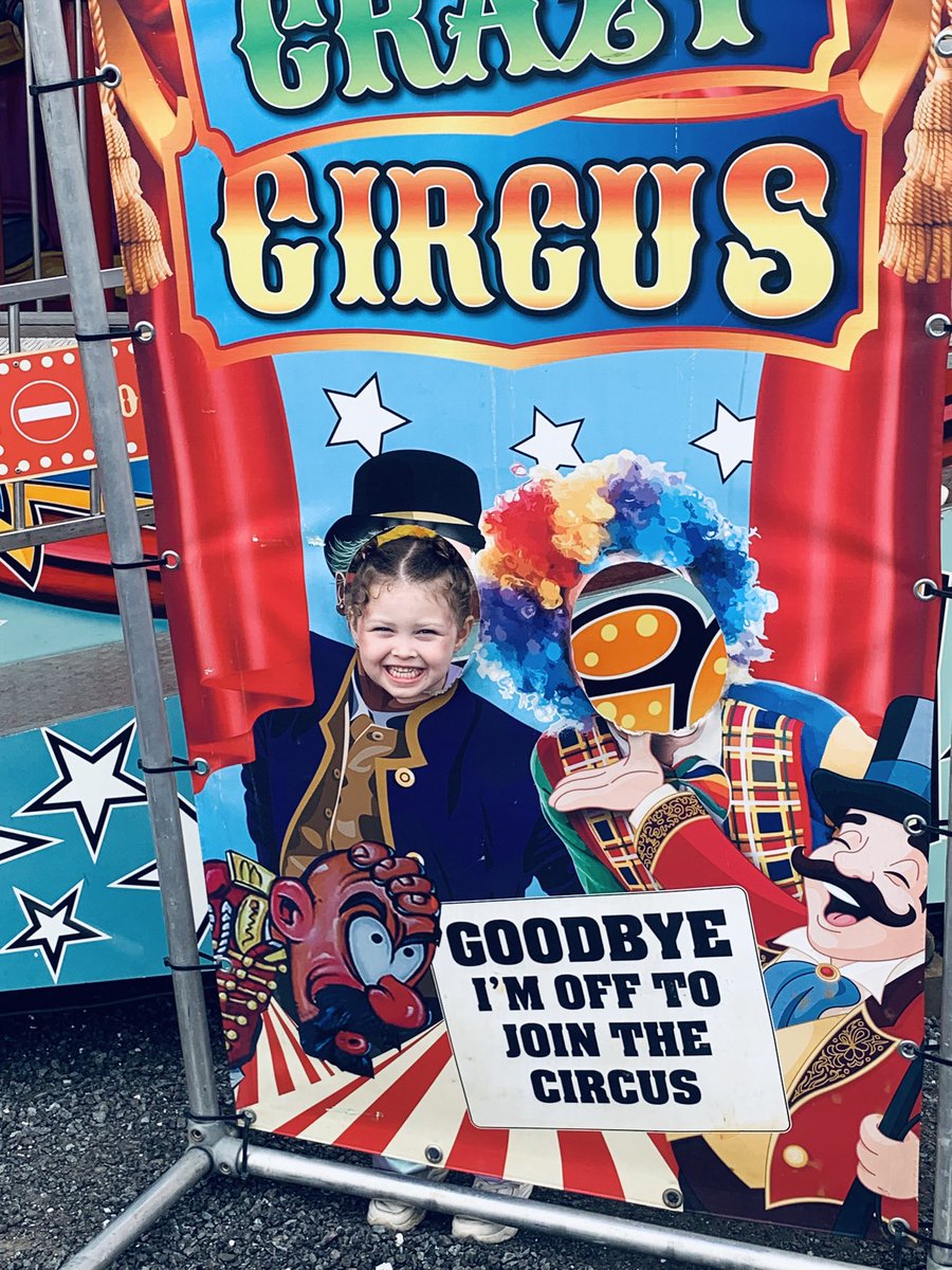 Back home from a lovely festival with Maz and Harlow. My granddaughter is a little raver! 😂