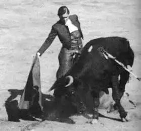 TTPorvenir's tweet image. 📍Tal día como hoy, 28 de julio de 1938, Conchita Cintrón tomó la alternativa como rejoneadora en la histórica Plaza de Acho (Lima). Una pionera de la lidia a caballo 🏇#Efemeridetaurina