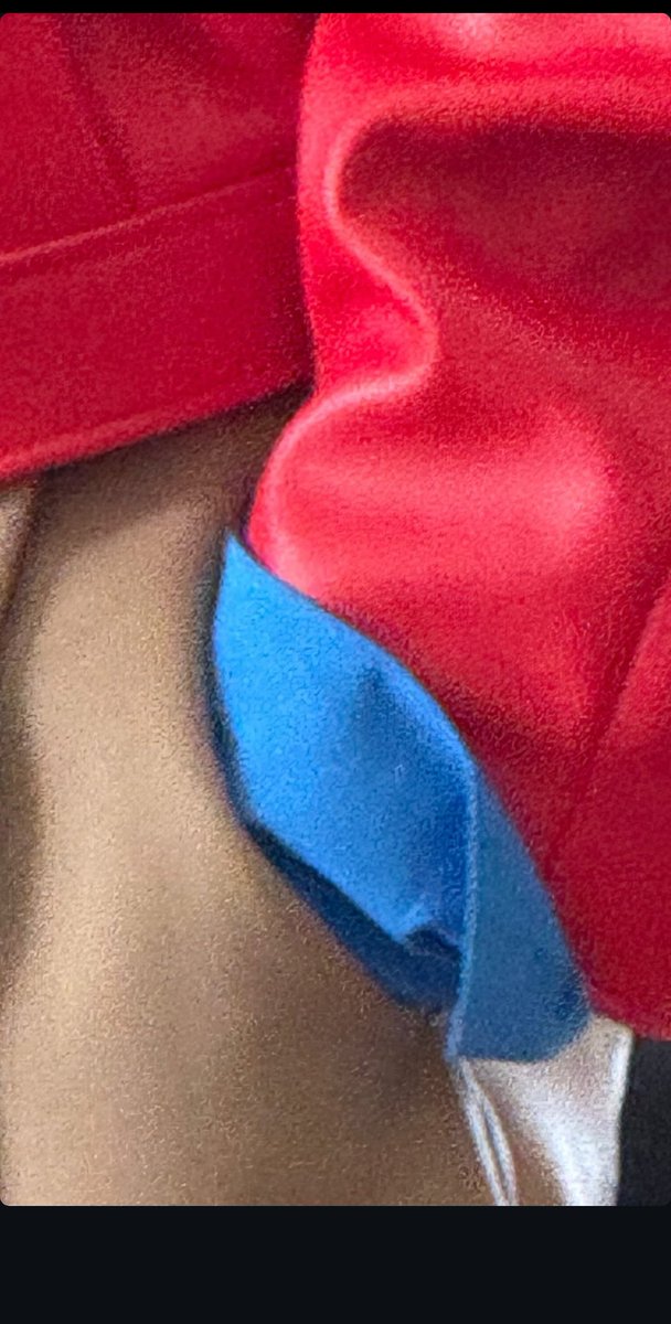 d3xdcup1d's tweet image. Guys wtf is this?