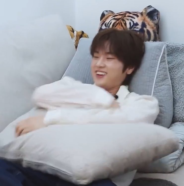 guineagain's tweet image. 아 안돼