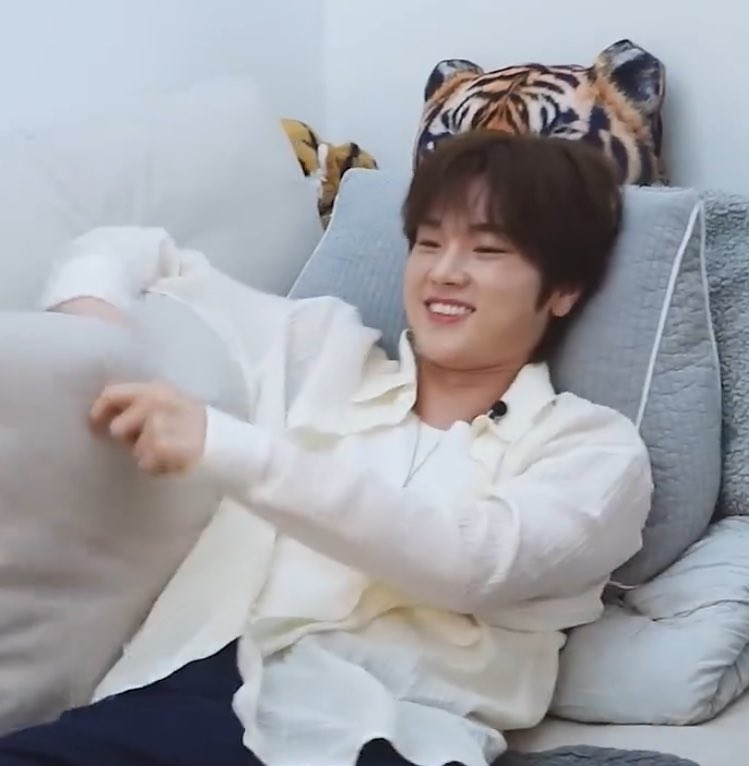 guineagain's tweet image. 아 안돼