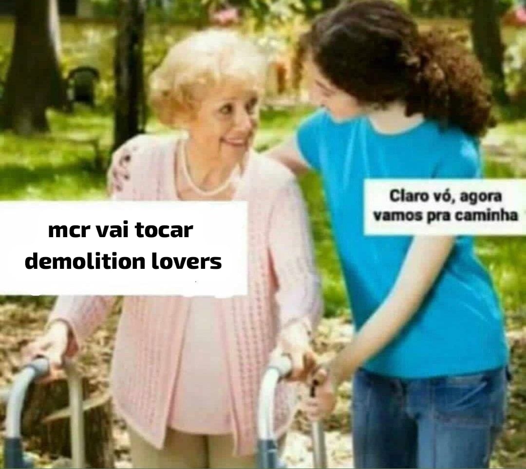 mikeyuei's tweet image. ainda to com esperanças