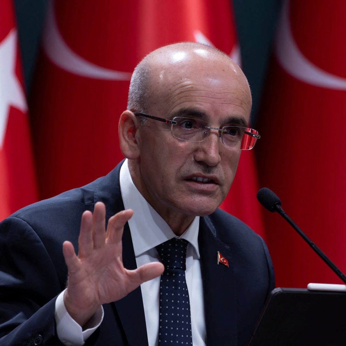 gariboghlu's tweet image. Bunları biliyor muydunuz?
Mehmet Şimşek, bazı meslek gruplarının geçen yıl beyan ettikleri aylık brüt gelirleri açıkladı.
• Aktör, aktris ve dublör - 157 bin 265 TL
• Müzisyen, ses sanatçısı ve sunucu - 136 bin 900 TL
• Eczacı (özel sektör) - 66 bin 236 TL
• Eczacı (kamu)…