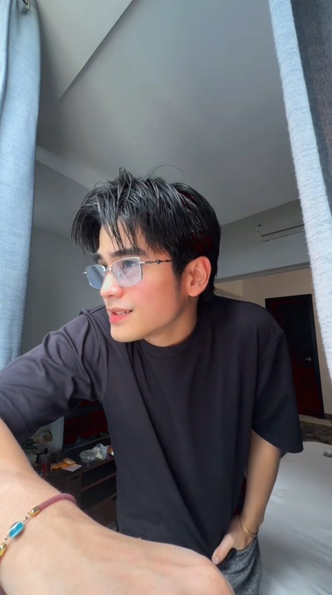 theelliegurl's tweet image. may new upload ang pogi

vt.tiktok.com/ZSS2uG1Xp/