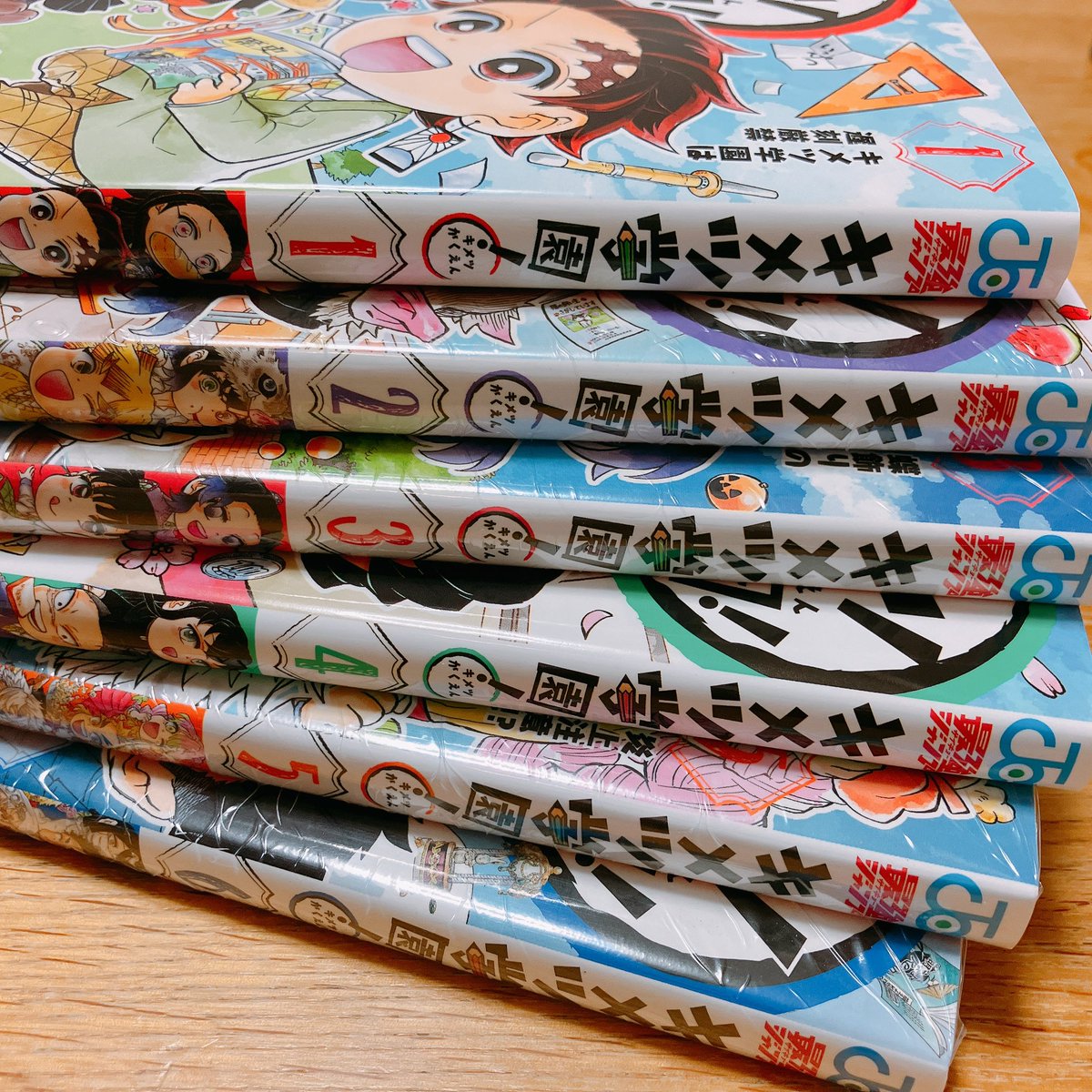 aKtfEAWBF6biDjR's tweet image. みんなの笑ってる顔浴びたすぎて
大人買い👹🏫
映画観てキメツ学園読んで整える
サウナ→水風呂で整うのと同じ感覚