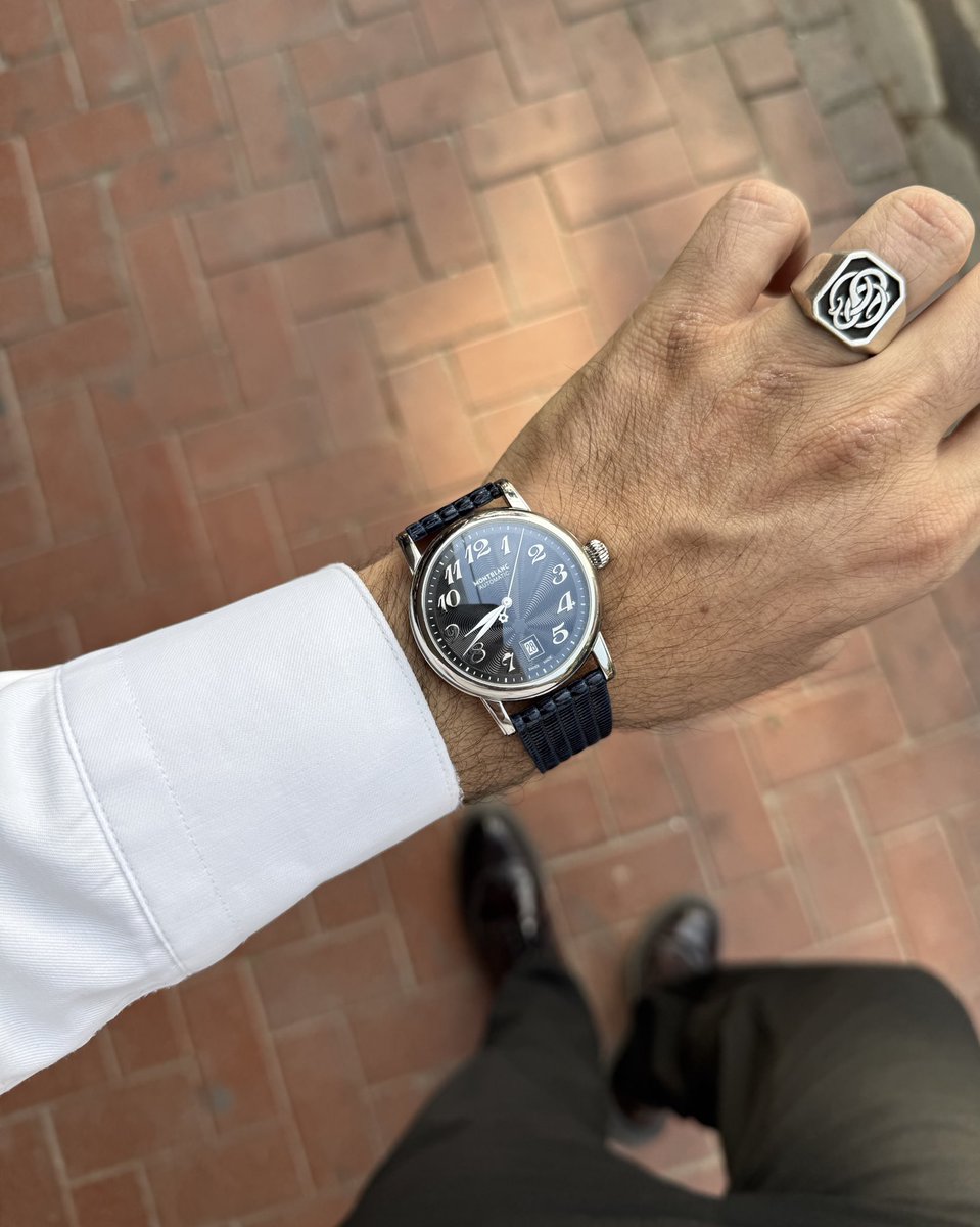 Klasik giyimle saat kombinleri yapmaya devam.
6. Gün
#wristcheck
#ozantiques